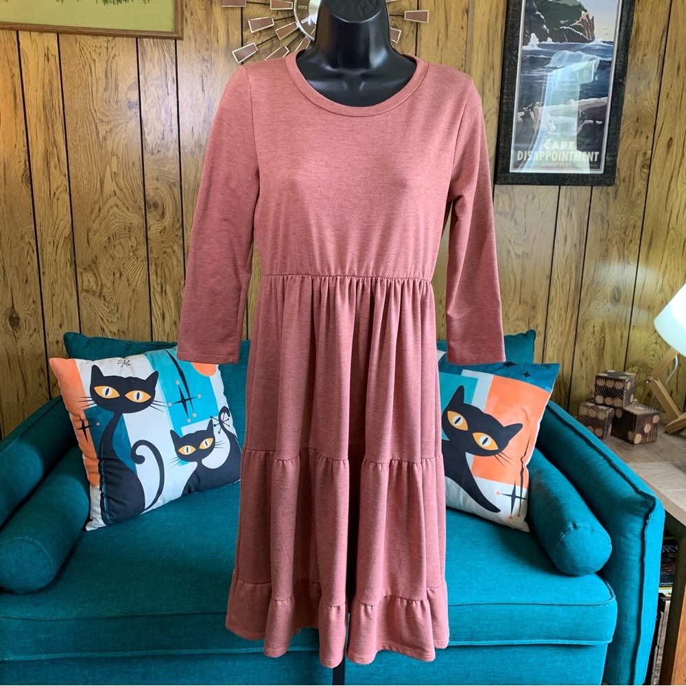 Women's Long Sleeve Tiered Midi Dress - Rust